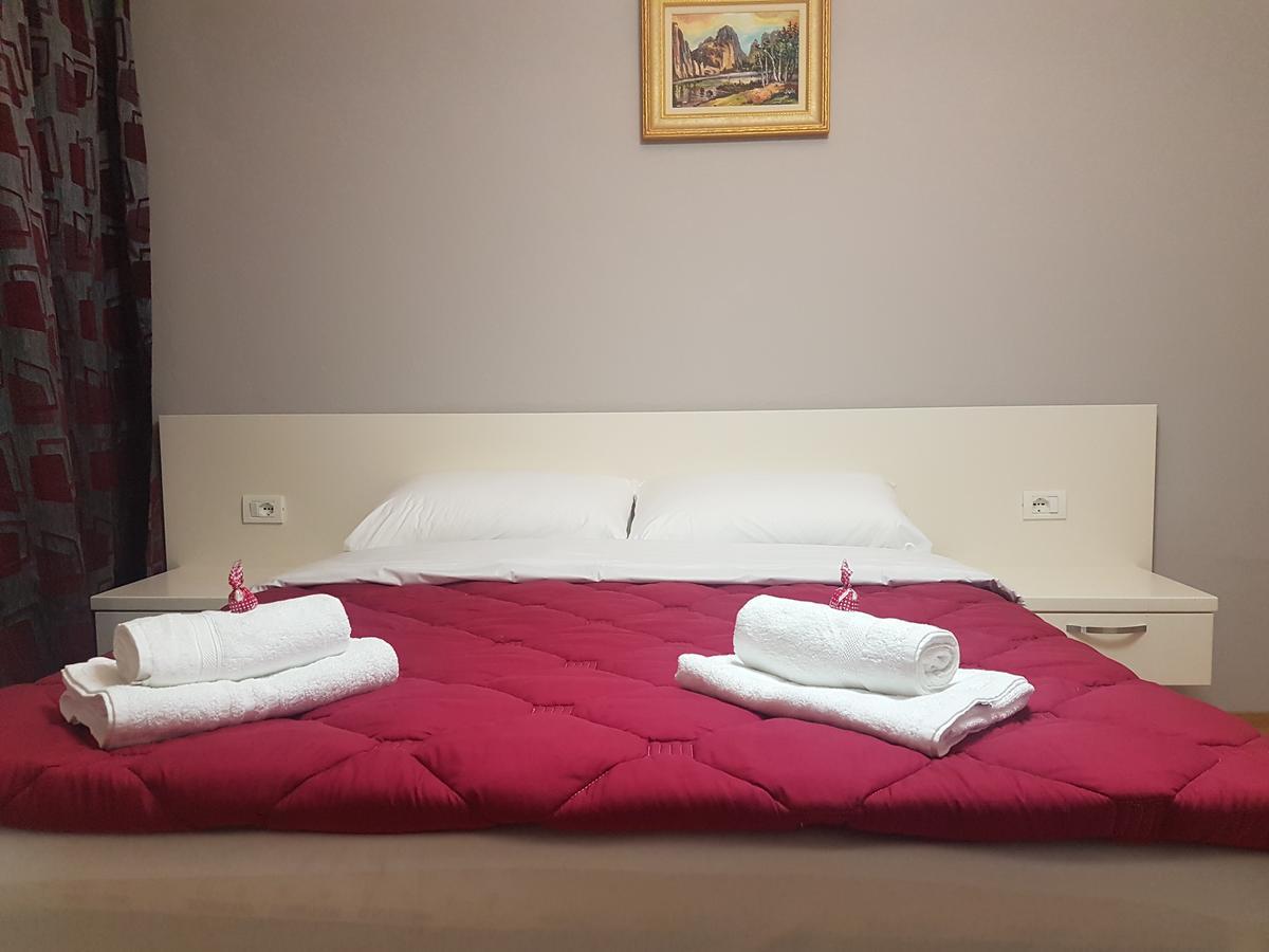 City Center Apartment Tirana Extérieur photo